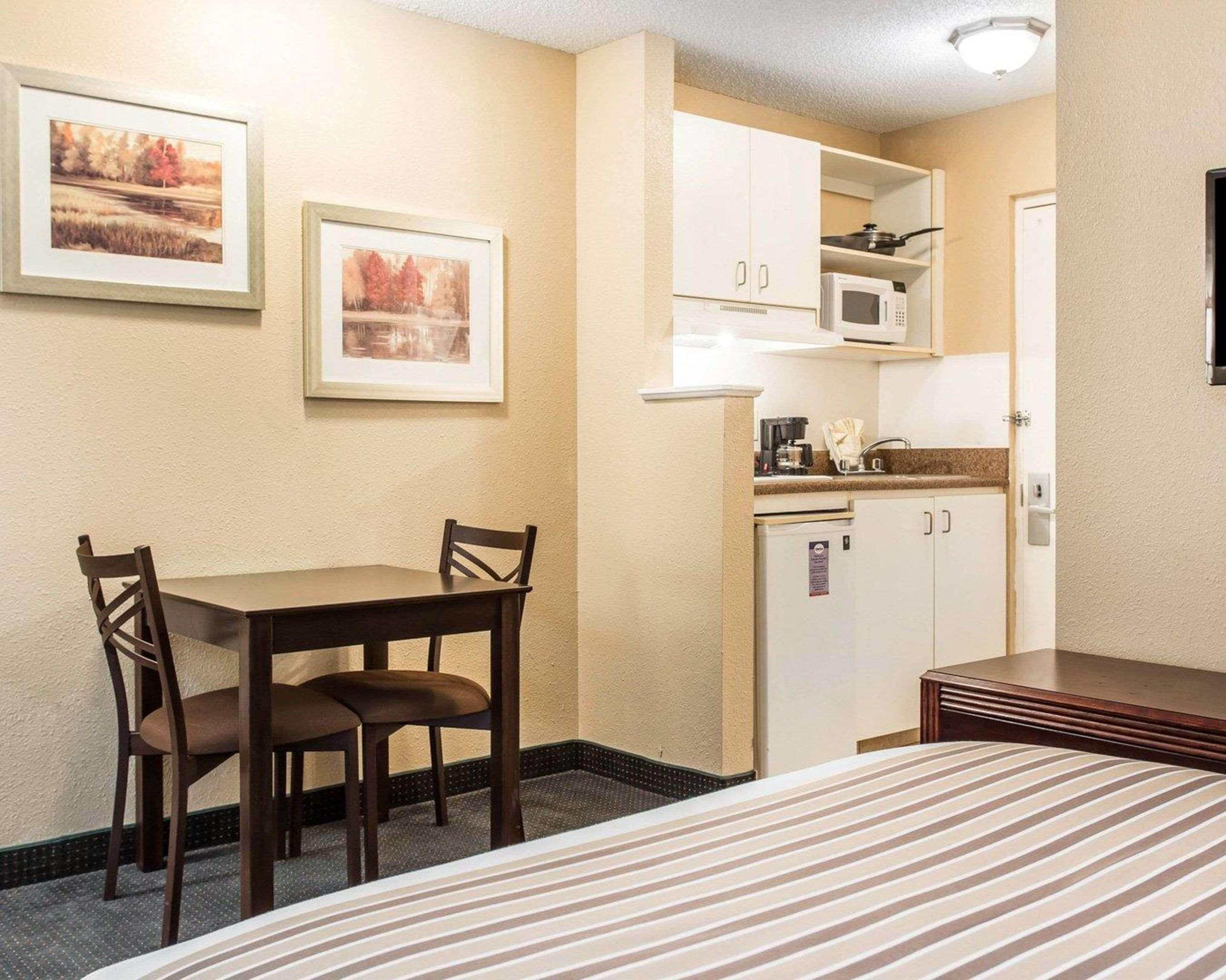 Suburban Studios Kennesaw-Marietta North Экстерьер фото