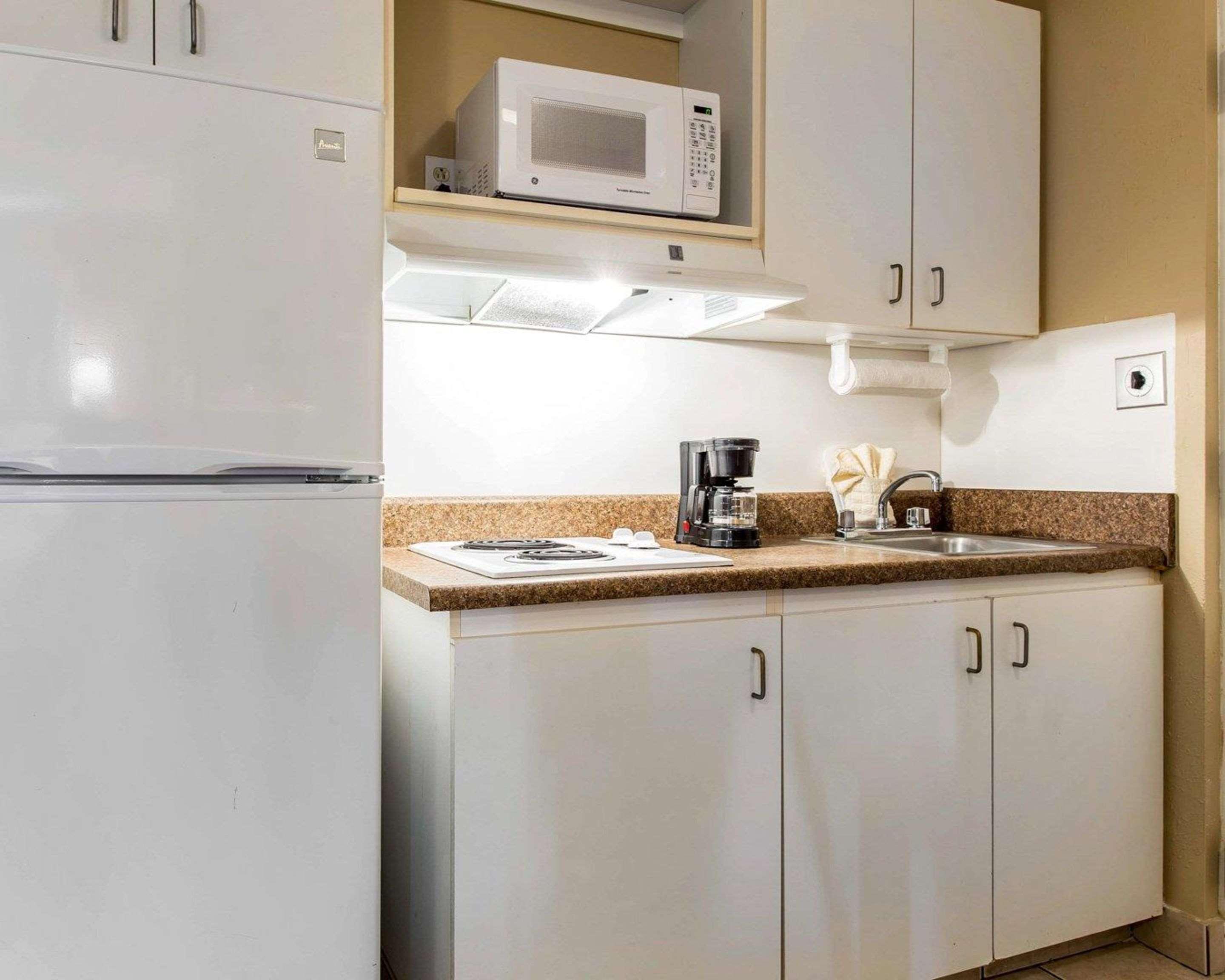 Suburban Studios Kennesaw-Marietta North Экстерьер фото
