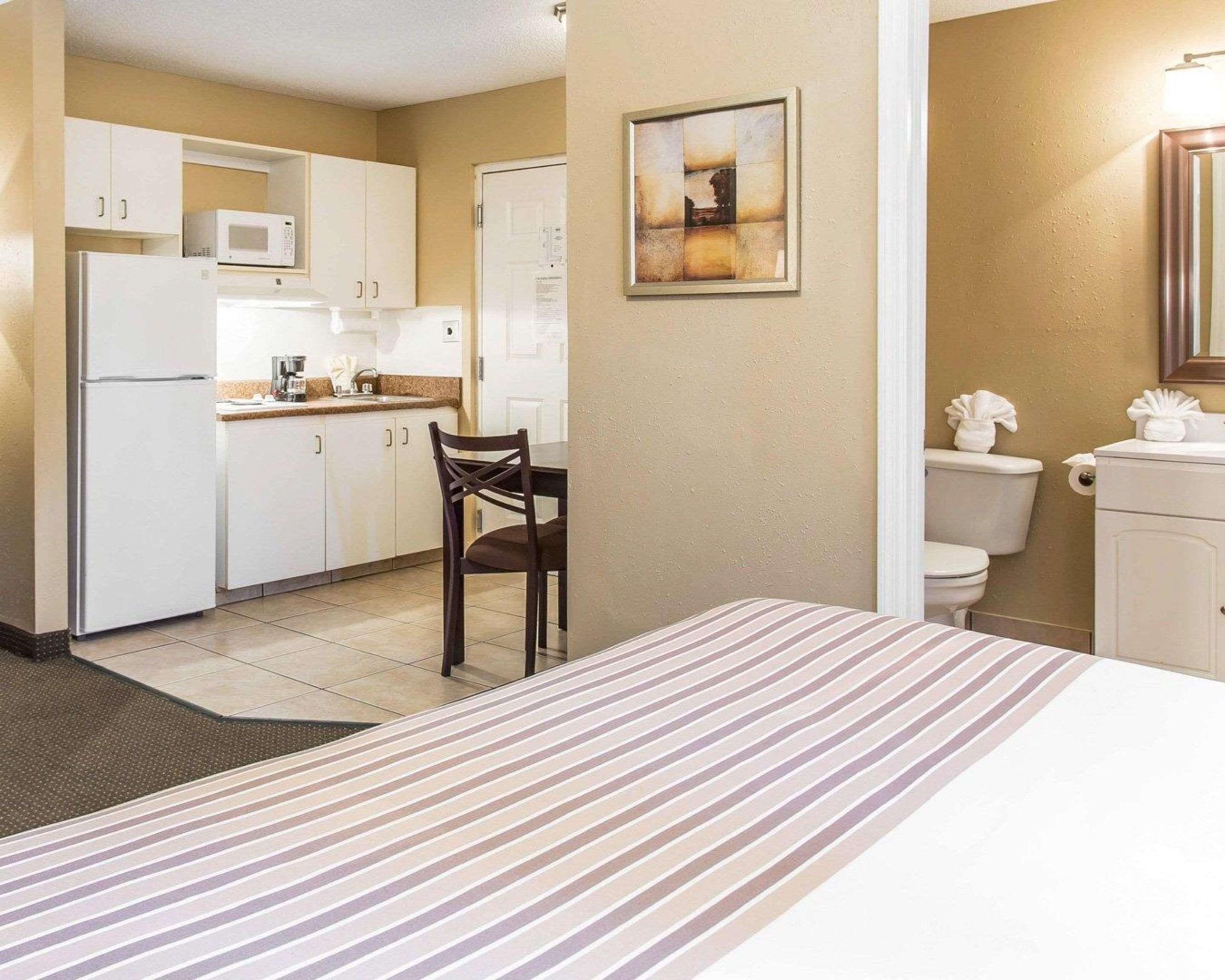 Suburban Studios Kennesaw-Marietta North Экстерьер фото