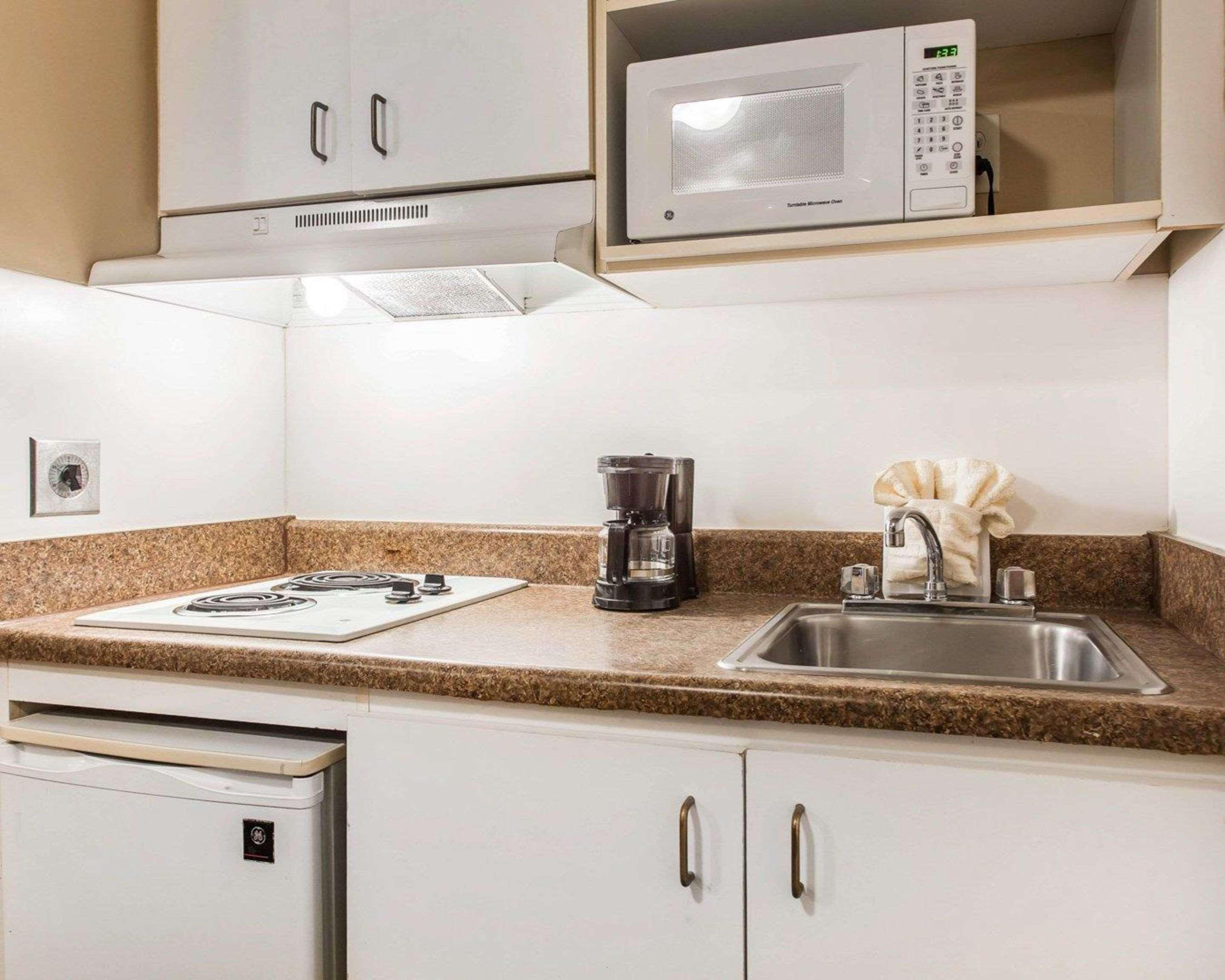Suburban Studios Kennesaw-Marietta North Экстерьер фото