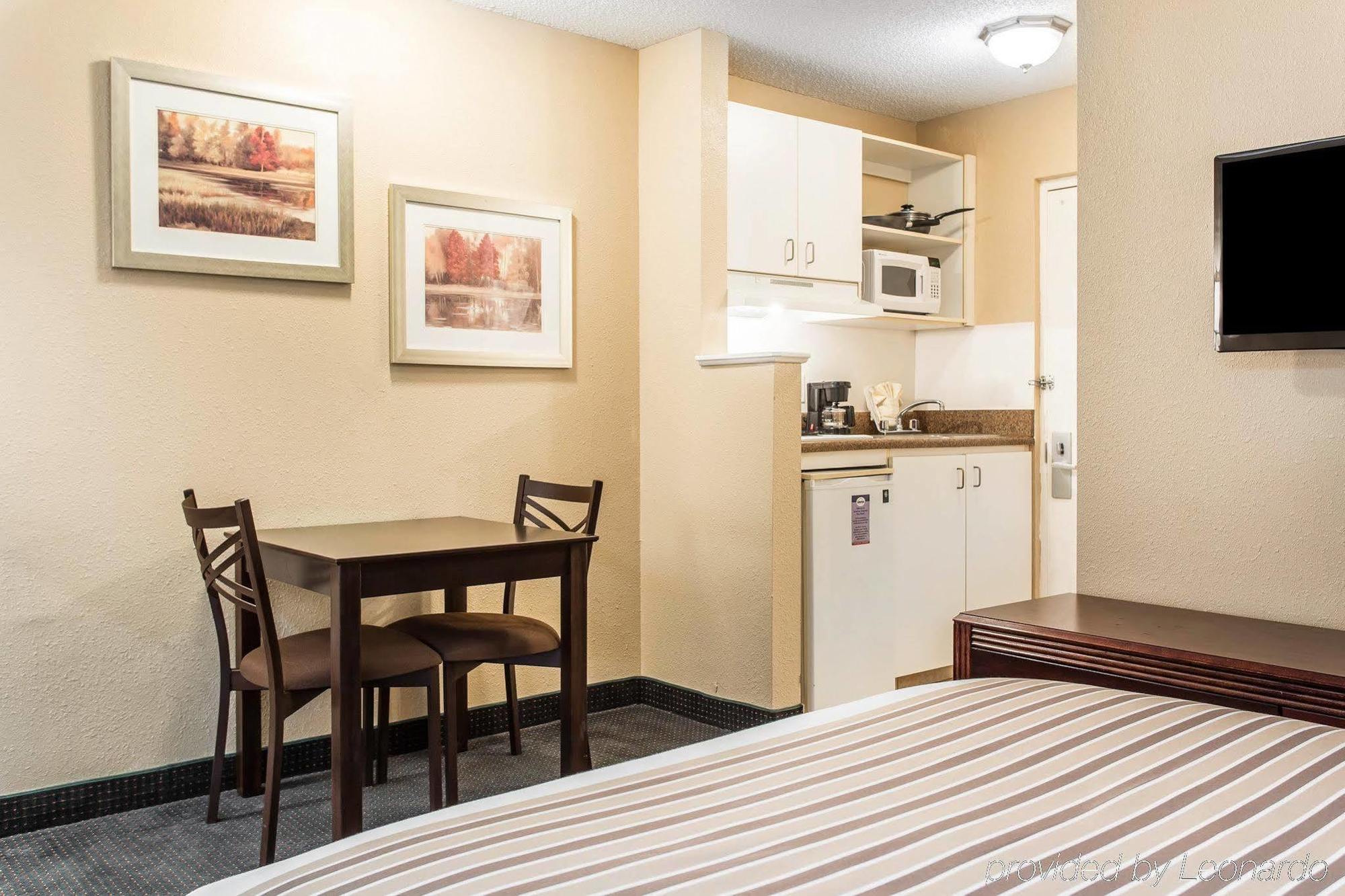 Suburban Studios Kennesaw-Marietta North Экстерьер фото